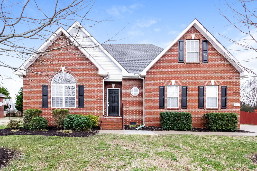 241 Conquest Rd in Murfreesboro, TN - Foto de edificio