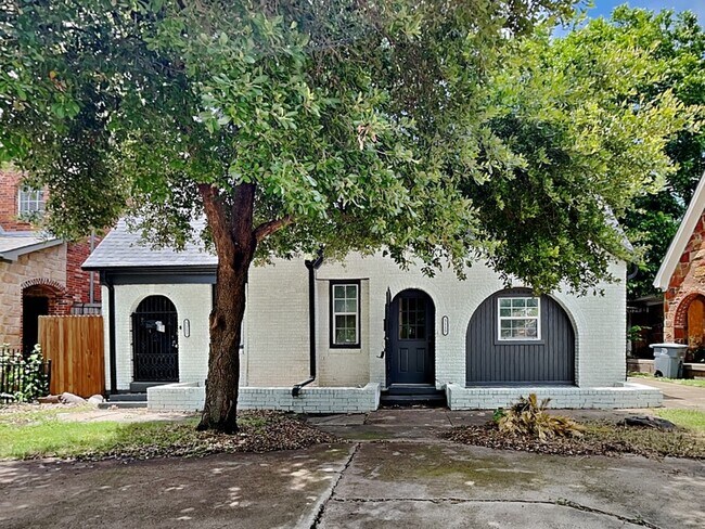 property at 5115 Mission Ave
