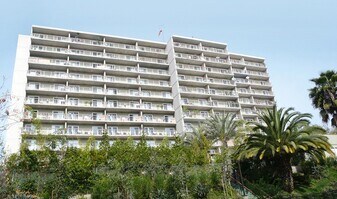 450 S Grand View St in Los Angeles, CA - Building Photo