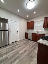 811 S 13th St, Unit 2 in Newark, NJ - Foto de edificio - Building Photo