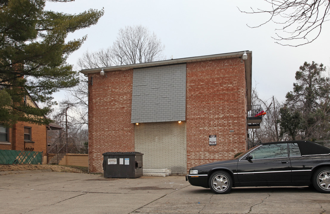 2654 Harrison Ave in Cincinnati, OH - Foto de edificio