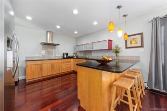 355 1st St in Mineola, NY - Building Photo - Building Photo