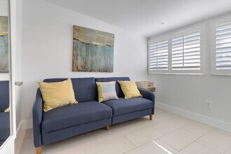2048 Harbor Ln in Naples, FL - Building Photo - Building Photo