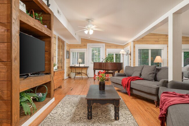 17871 Co Rd 89-Unit -ID1043889P in Mentone, AL - Building Photo - Building Photo