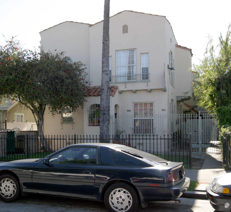 1272-1274 S Mullen Ave in Los Angeles, CA - Building Photo