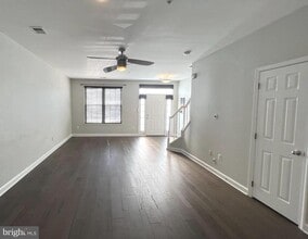 2724 Oak Leaf Ct in Odenton, MD - Building Photo - Building Photo