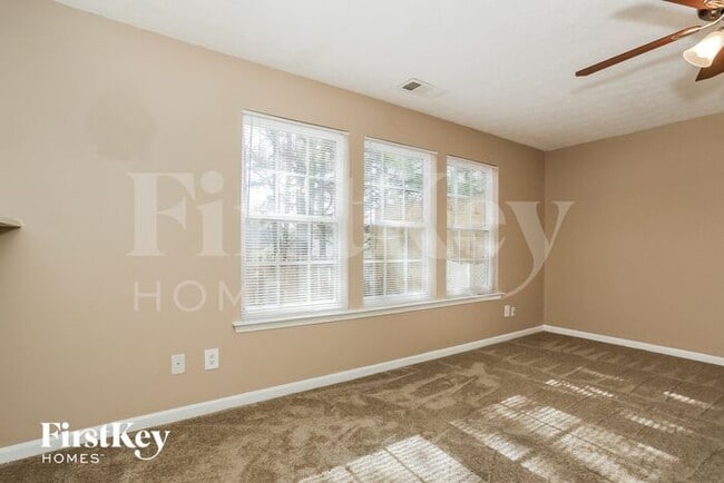 1221 Andrews Dr in Lithia Springs, GA - Building Photo - Building Photo