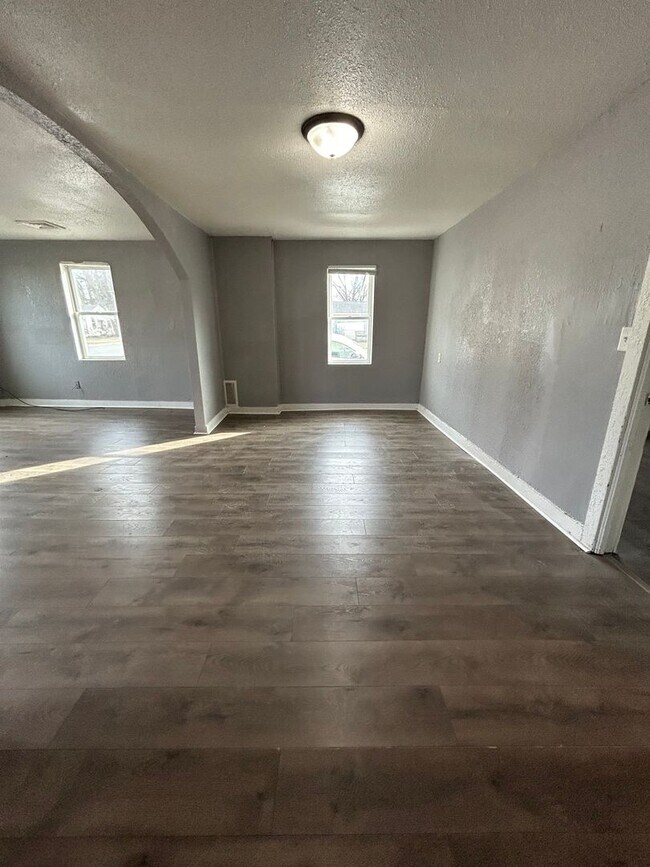 property at 1701 Onalaska Ave