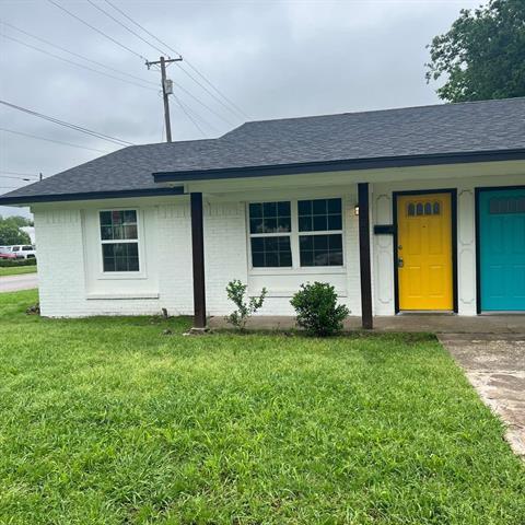property at 224-226 E Lk St