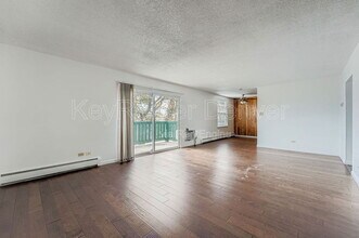 2120 S Vaughn Way in Aurora, CO - Building Photo - Building Photo