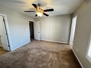 147 Glen Cannon Drive in Jacksonville, NC - Building Photo - Building Photo