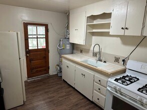 902 11th St NW in Albuquerque, NM - Building Photo - Building Photo