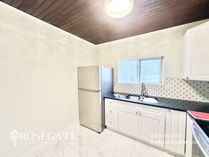 10 Wellington St S in Kitchener, ON - Building Photo - Building Photo