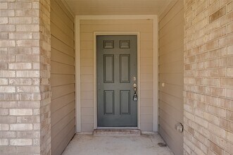 2011 Lost Timbers Dr in Conroe, TX - Building Photo - Building Photo