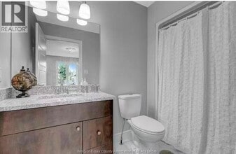 363 Curry Ave in Windsor, ON - Building Photo - Building Photo