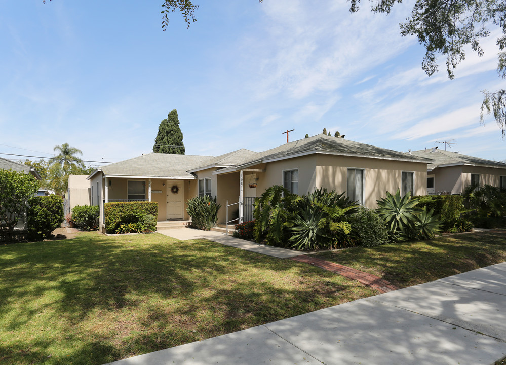 10819-10821 Jefferson Blvd in Culver City, CA - Building Photo