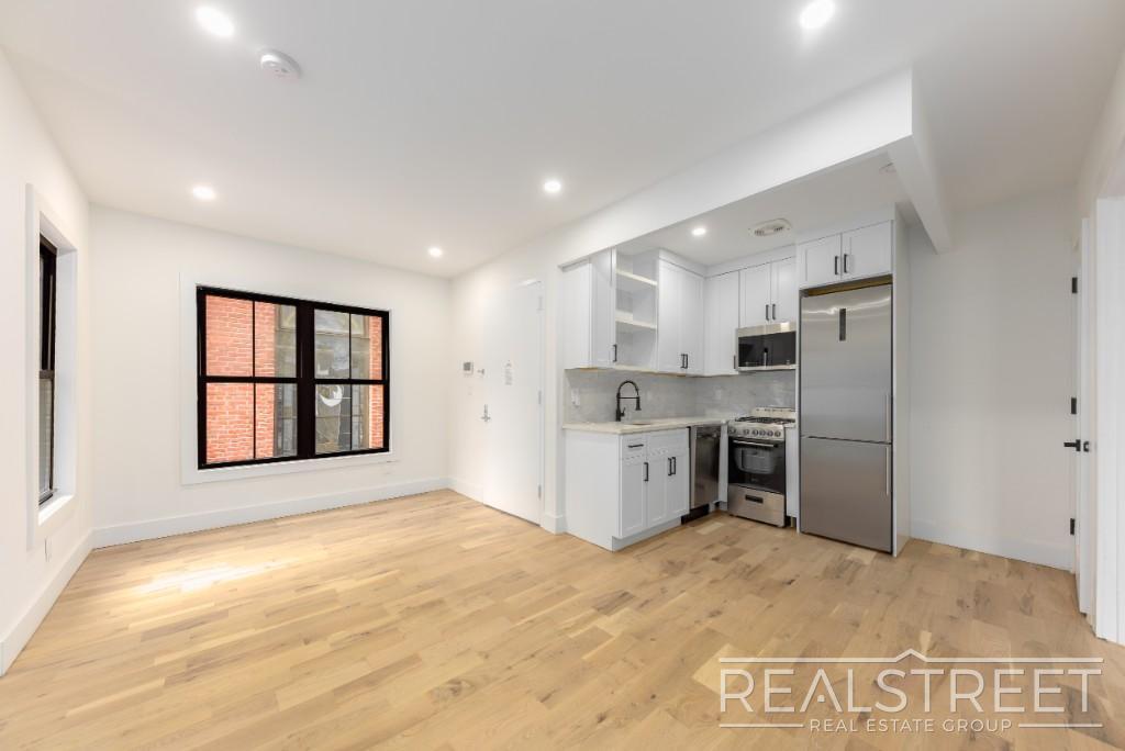 234 24th St in Brooklyn, NY - Building Photo