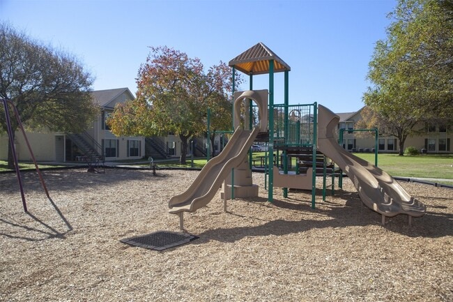 property at 910 N Frio St