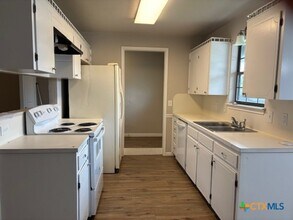 2404 Hidden Hill Dr in Killeen, TX - Building Photo - Building Photo