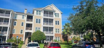 13364 Beach Blvd in Jacksonville, FL - Building Photo