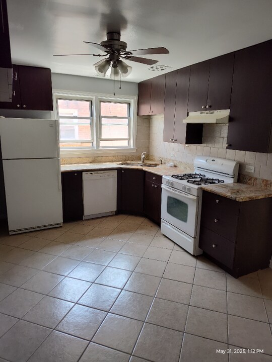 8939 Bronx Ave in Skokie, IL - Building Photo