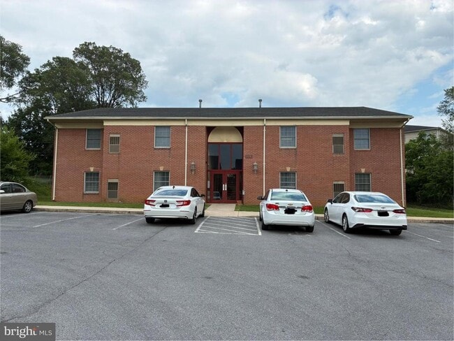 property at 534 Pangborn Blvd