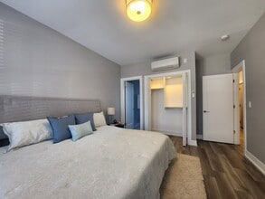 3943 N Janssen Ave, Unit 2 in Chicago, IL - Building Photo - Building Photo