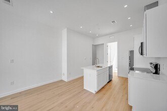 710 Kennedy St NW in Washington, DC - Building Photo - Building Photo