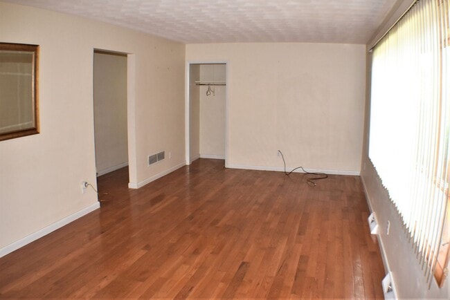 209 West Ave in Red Lion, PA - Building Photo - Building Photo