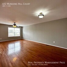 402 Munsons Hill Ct in Stafford, VA - Building Photo - Building Photo