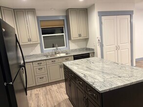 621 4th St, Unit Studio apartment in Windsor, CO - Building Photo - Building Photo