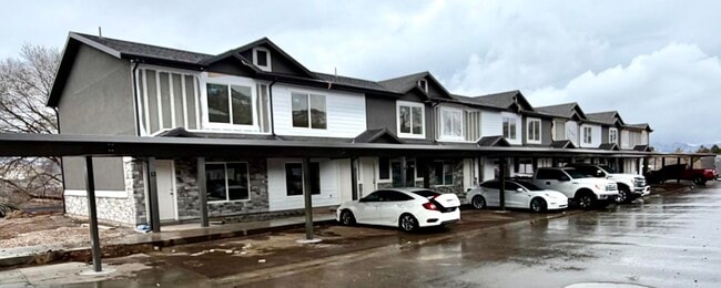 property at 700 N 700 E