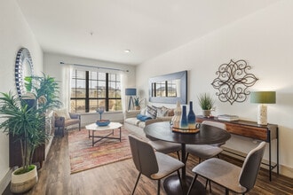 2222 Smith in Houston, TX - Foto de edificio - Interior Photo