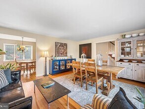 13 Lopatcong Dr in Ewing Township, NJ - Building Photo - Building Photo