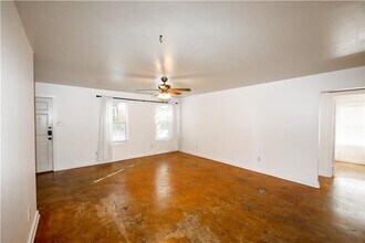 1305 Lorrain St-Unit -#D in Austin, TX - Building Photo - Building Photo