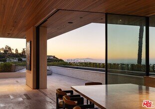 1520 Carla Ridge in Beverly Hills, CA - Building Photo - Building Photo