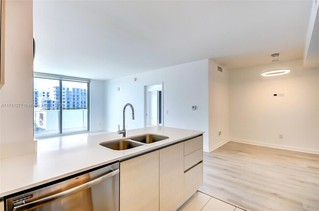 4250 Biscayne Blvd, Unit 918 in Miami, FL - Building Photo - Building Photo