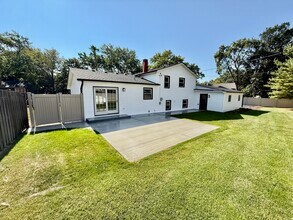 26W430 Blair St in Winfield, IL - Building Photo - Building Photo