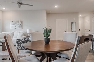 5001 Willowgate Lp, Unit 01-1304 in Ft. Myers, FL - Building Photo