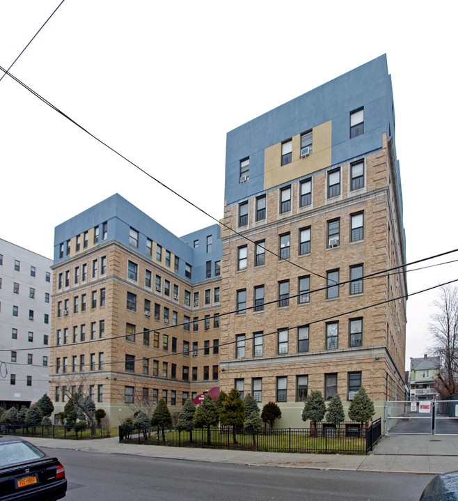 The Dover in Yonkers, NY - Building Photo