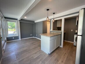 220 Maple Ave, Unit 1 in Saratoga Springs, NY - Building Photo - Building Photo