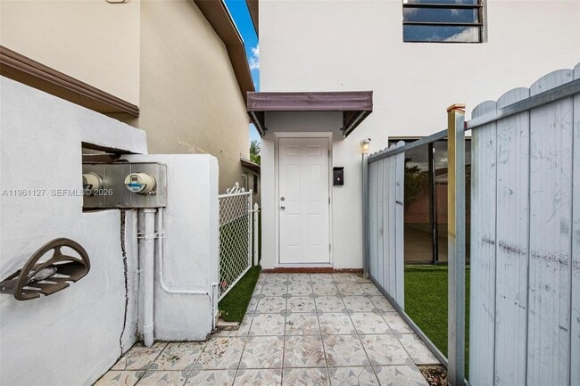 property at 1283 W 42nd St