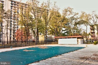 10320 Westlake Dr in Bethesda, MD - Building Photo - Building Photo