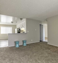 Westerly Shores in Oxnard, CA - Foto de edificio - Building Photo