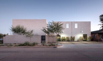 818 W McKinley St, Unit East in Phoenix, AZ - Building Photo