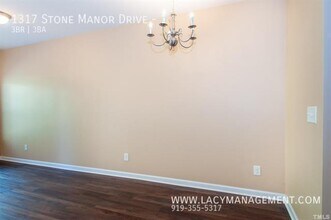 1317 Stone Manor Dr in Raleigh, NC - Building Photo - Building Photo