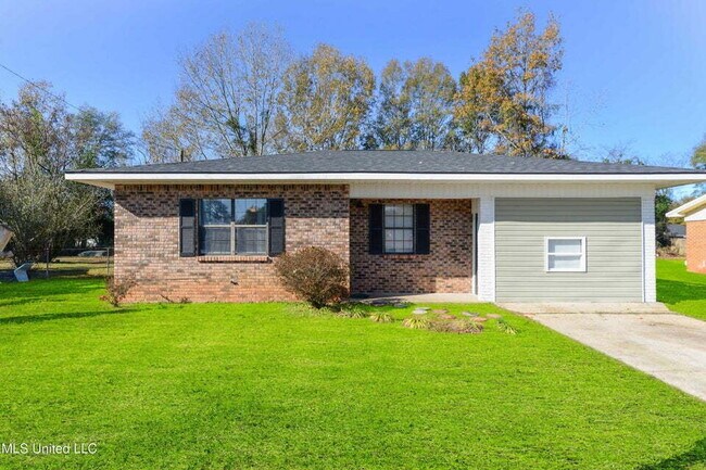 80 John F Kennedy St in Lucedale, MS - Building Photo - Building Photo