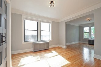 1314 W Argyle St in Chicago, IL - Building Photo - Building Photo