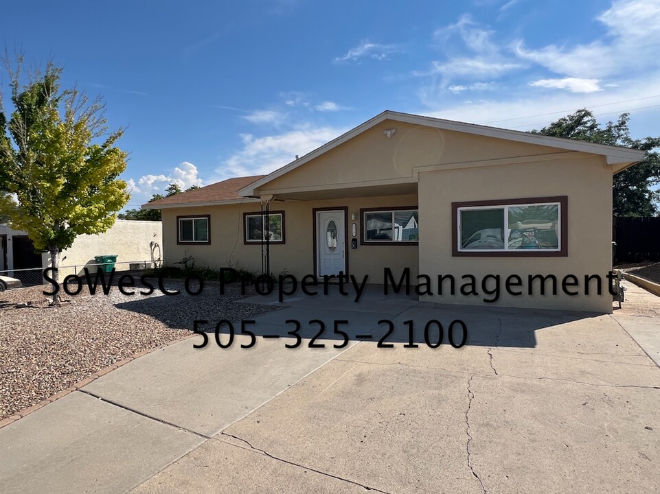 5007 Loma Alta Dr in Farmington, NM - Building Photo