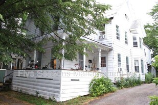 24 Decatur St in Burlington, VT - Building Photo